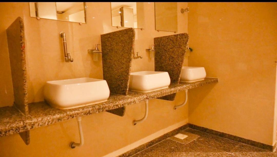 Bed & Bread Dormitory Bharuch المظهر الخارجي الصورة