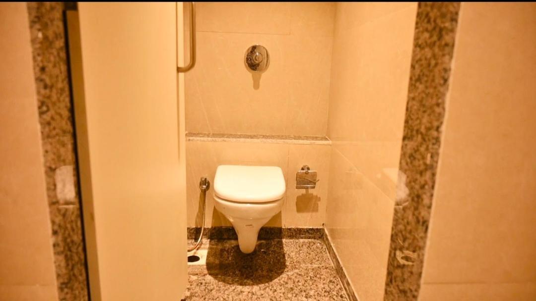 Bed & Bread Dormitory Bharuch المظهر الخارجي الصورة