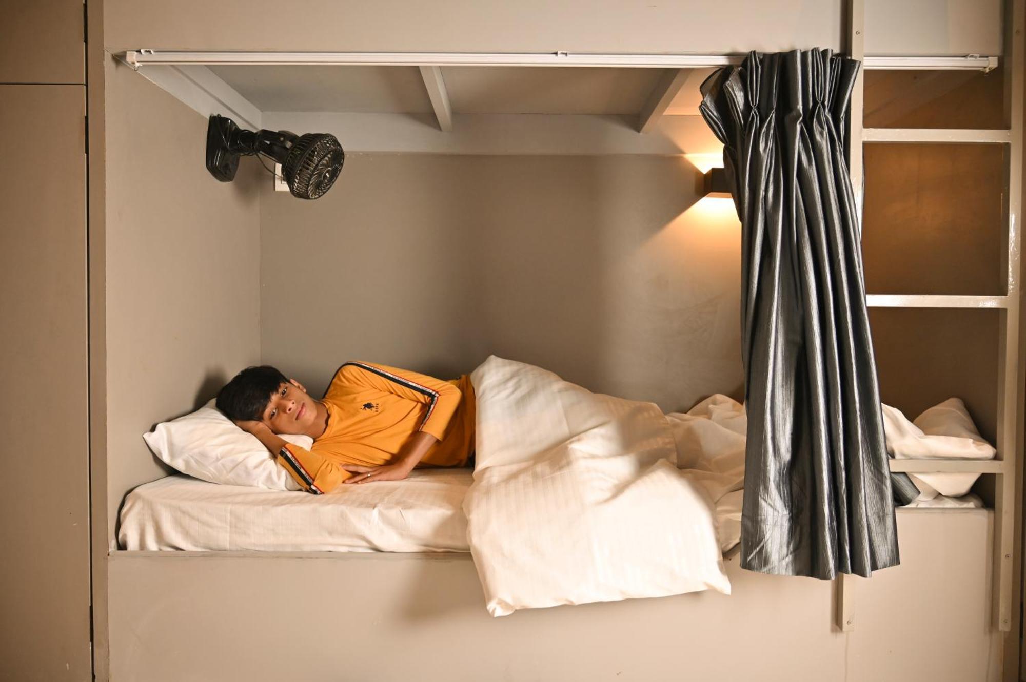 Bed & Bread Dormitory Bharuch المظهر الخارجي الصورة