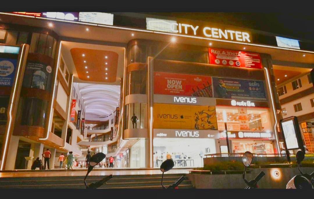 Bed & Bread Dormitory Bharuch المظهر الخارجي الصورة